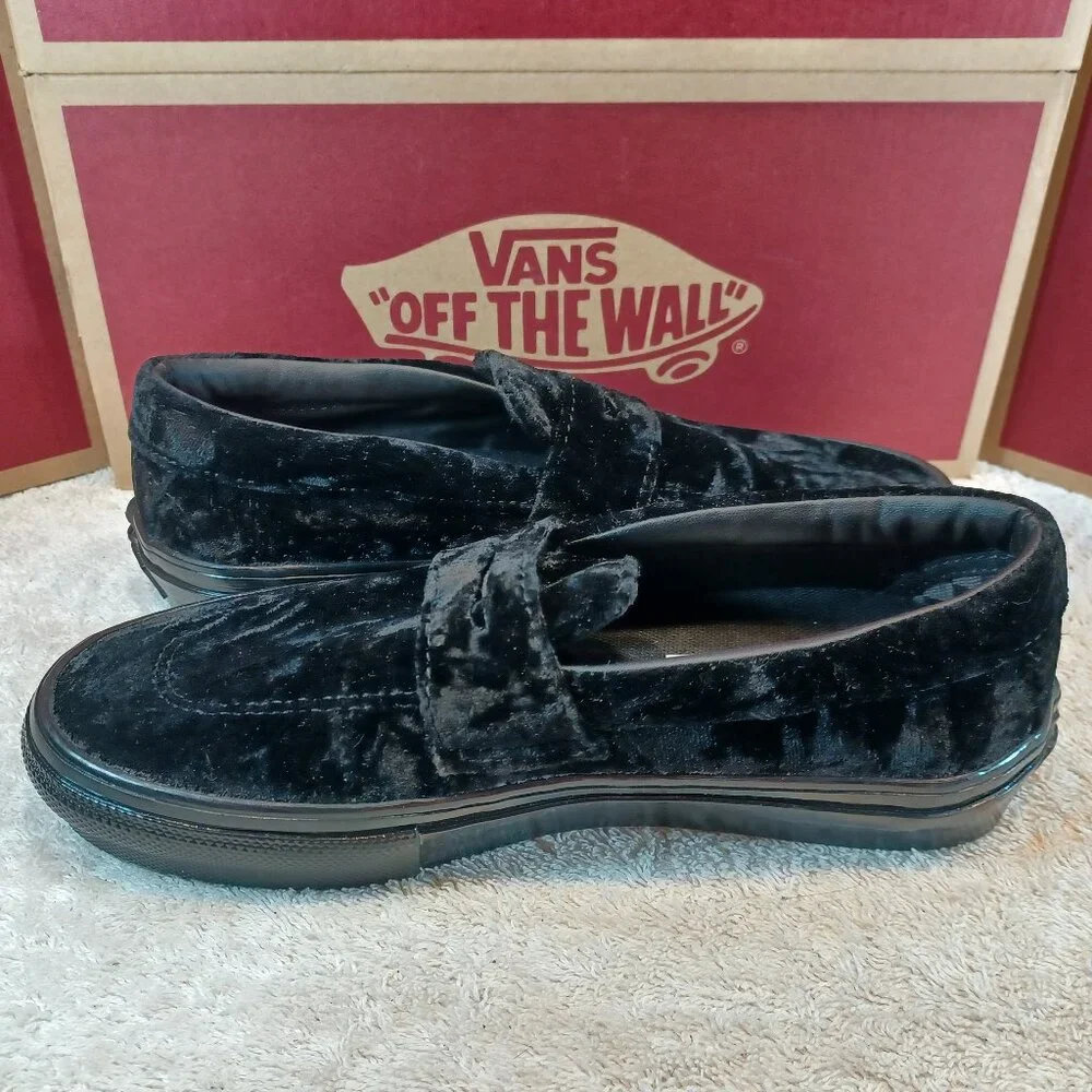 Vans Men's 4/Women's 5.5 Style 53 Slip On Black Velvet VN0A5HEL5AA